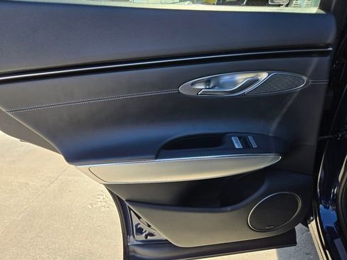 Used 2022 Genesis GV70 2.5T w/ Select Package image 39