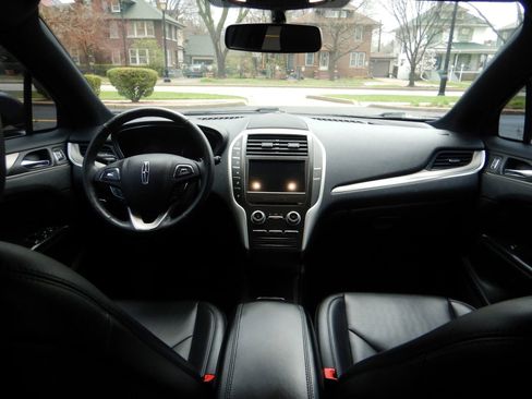 Used 2016 Lincoln MKC Premiere AWD/4WD image 22
