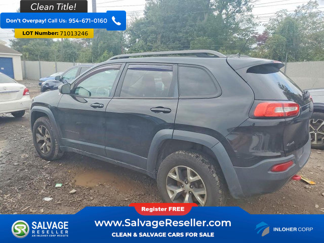 Used 2015 Jeep Cherokee Trailhawk AWD/4WD image 3