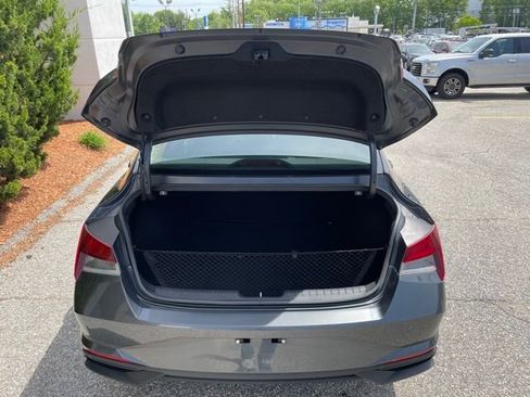 Used 2022 Hyundai Elantra SEL w/ Convenience Package FWD image 29