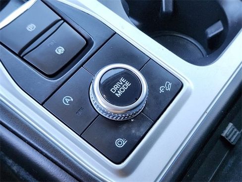 Certified 2022 Ford Explorer XLT image 26