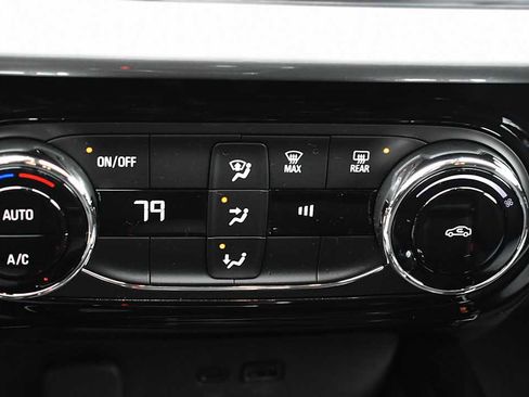 New 2026 Chevrolet Trax LT image 18