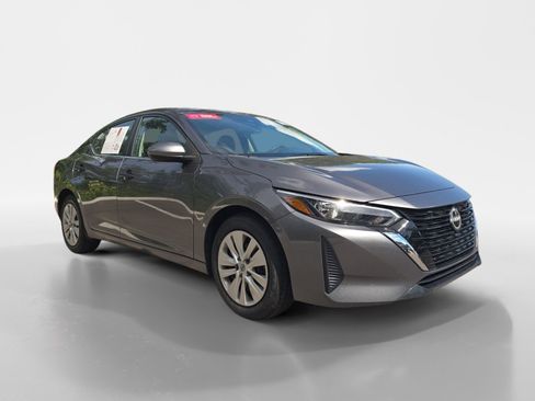 Used 2025 Nissan Sentra S FWD image 7