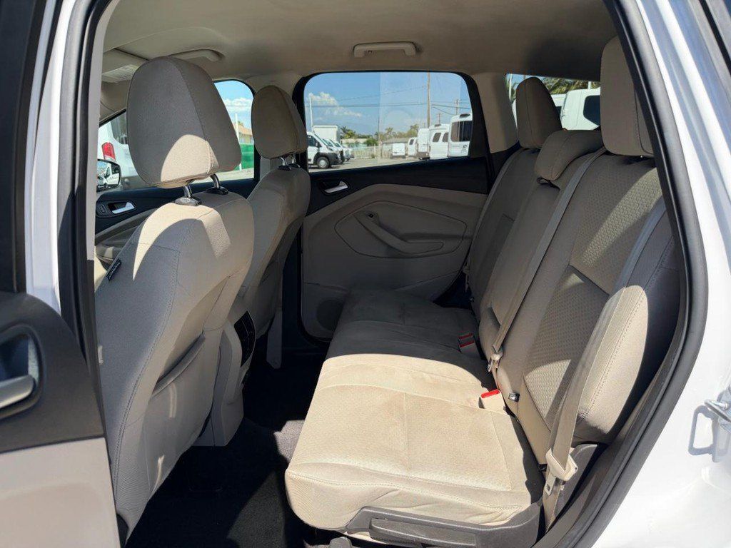 Used 2017 Ford Escape SE AWD/4WD image 35