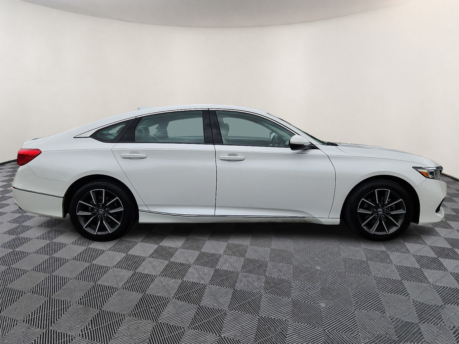 Used 2022 Honda Accord EX-L image 7
