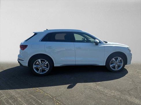 Used 2023 Audi Q3 2.0T Premium Plus w/ Premium Plus Package AWD/4WD image 2