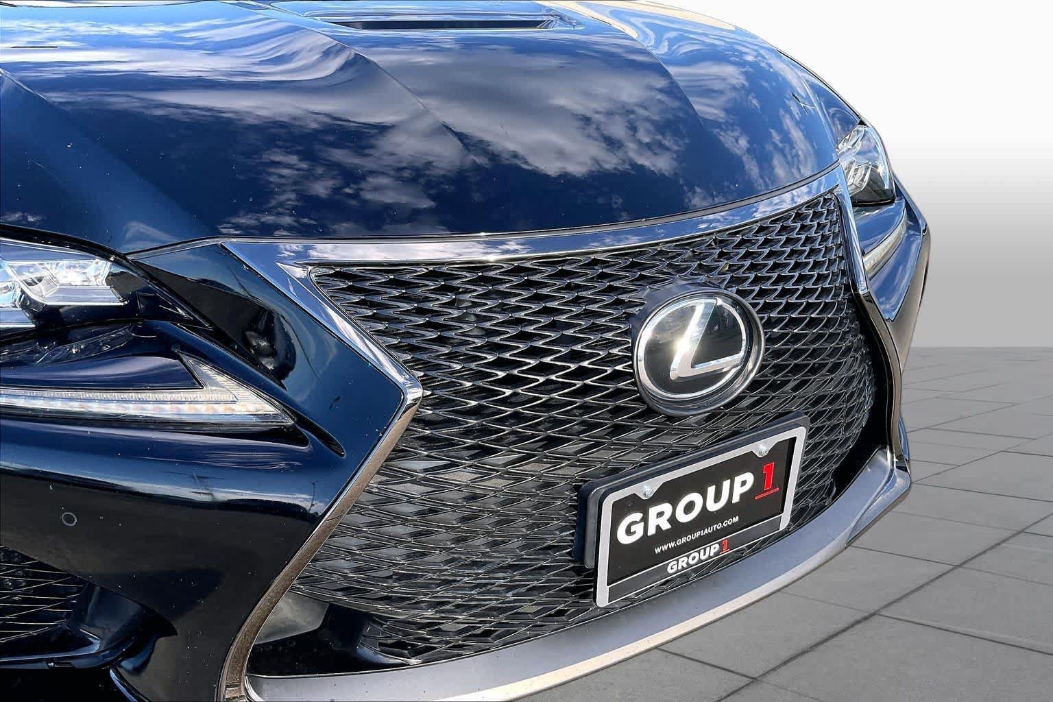Used 2015 Lexus RC F w/ Premium Package RWD image 27