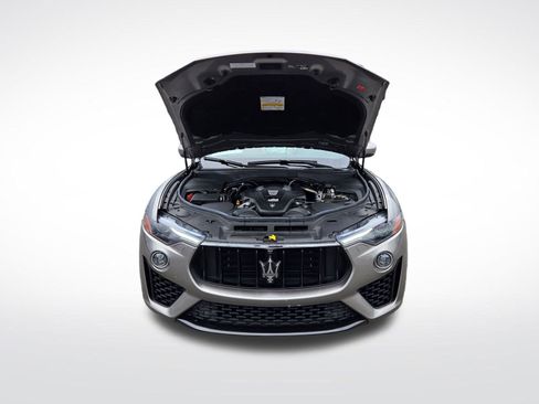 Used 2019 Maserati Levante GranSport image 16