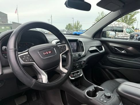 Used 2024 GMC Terrain SLT AWD/4WD image 8