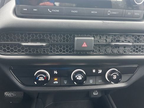 Used 2025 Honda HR-V LX image 18