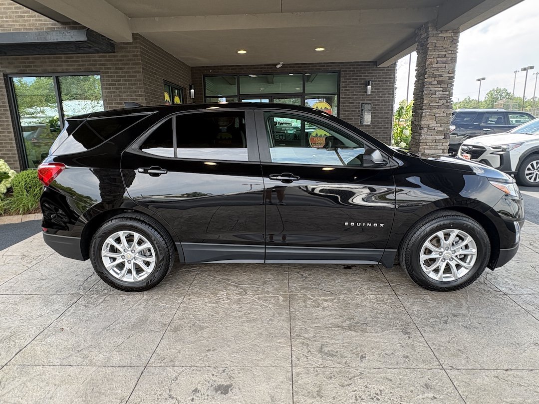 Used 2021 Chevrolet Equinox LS w/ LS Convenience Package FWD image 5