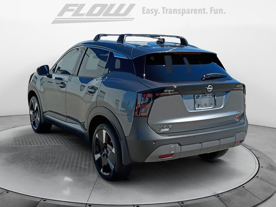 Used 2026 Nissan Kicks SR w/ SR Premium Package FWD image 5