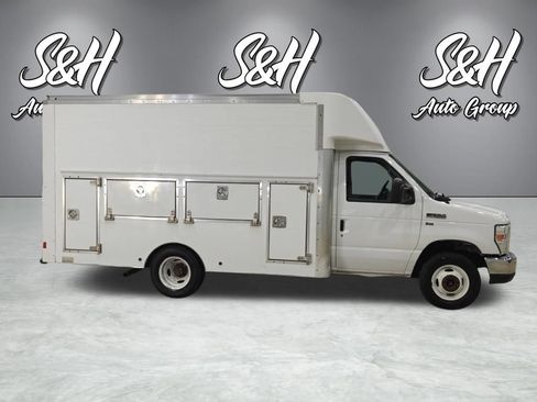 Used 2016 Ford E-350 and Econoline 350 Super Duty w/ Power Windows & Locks Group RWD image 20