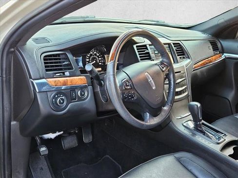 Used 2015 Lincoln MKS FWD image 8