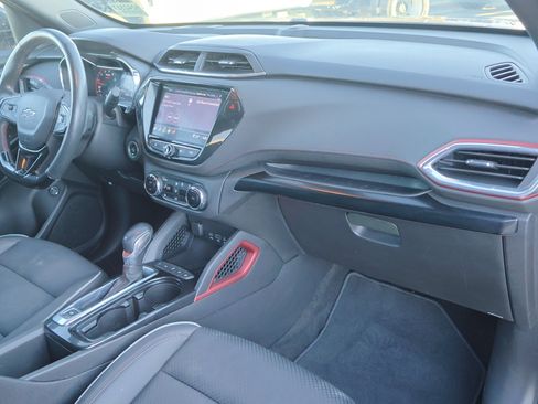 Used 2022 Chevrolet TrailBlazer RS w/ Sun and Liftgate Package image 48