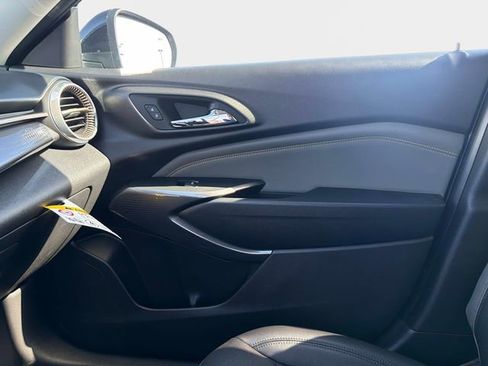 Used 2025 Chevrolet Trax ACTIV w/ Driver Confidence Package image 22