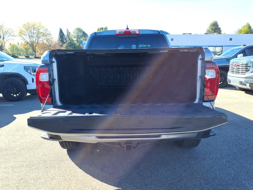Used 2024 GMC Canyon Denali AWD/4WD image 8