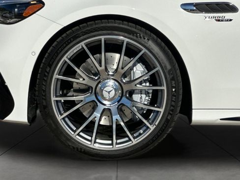 New 2026 Mercedes-Benz E 53 AMG e 4MATIC Sedan image 3