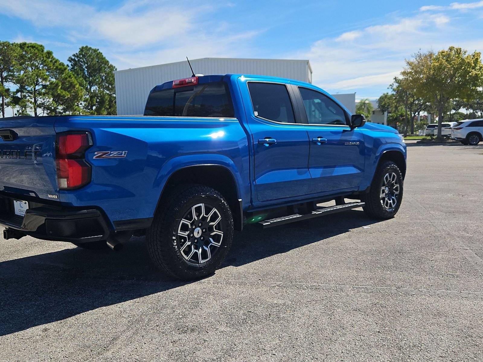 Used 2024 Chevrolet Colorado Z71 w/ Z71 Convenience Package 2 AWD/4WD image 6