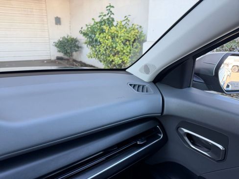 Used 2025 Kia K4 LXS image 36