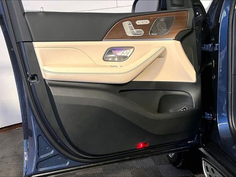 New 2026 Mercedes-Benz GLE 450 4MATIC image 11