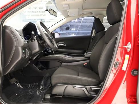 Used 2018 Honda HR-V EX image 12