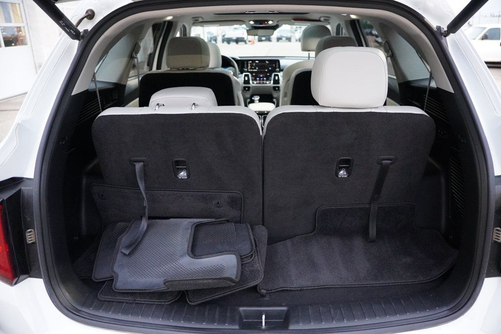 Used 2023 Kia Sorento SX AWD/4WD image 22