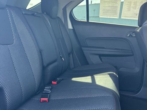 Used 2017 Chevrolet Equinox LT w/ Convenience Package image 48