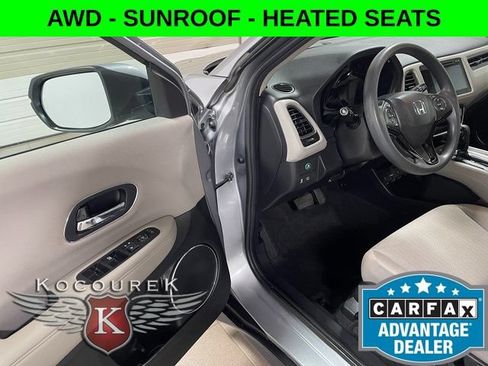 Used 2017 Honda HR-V EX image 10