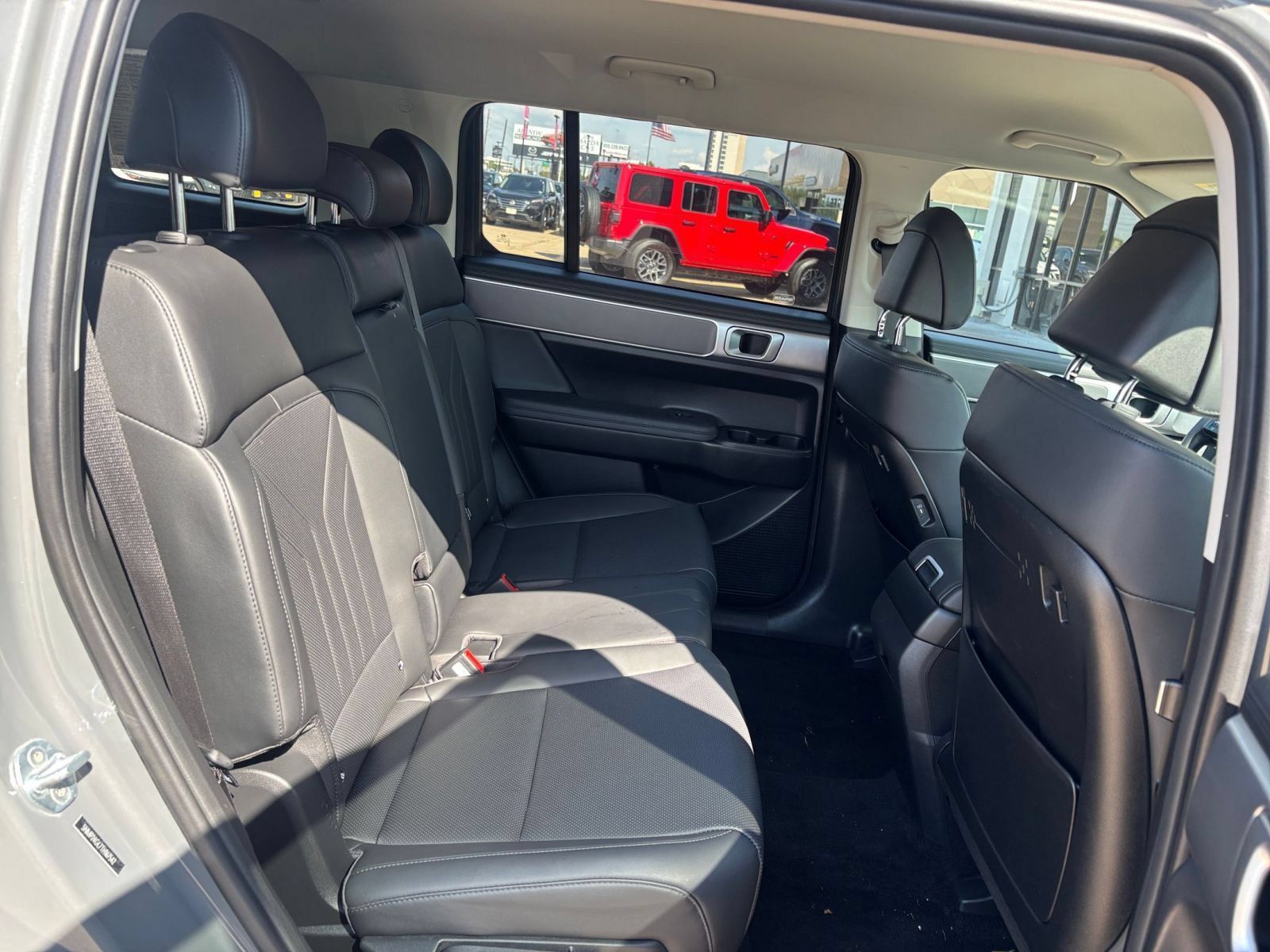 Used 2026 Hyundai Santa Fe SEL FWD image 27
