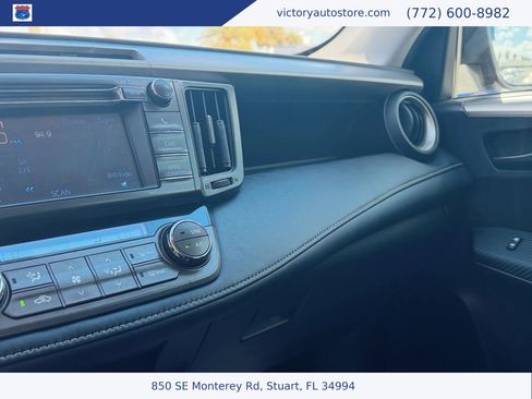 Used 2013 Toyota RAV4 XLE image 21