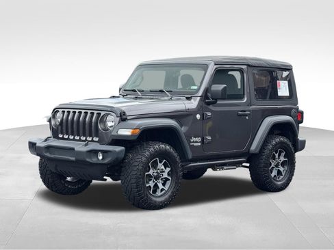 Used 2018 Jeep Wrangler Sport AWD/4WD image 9