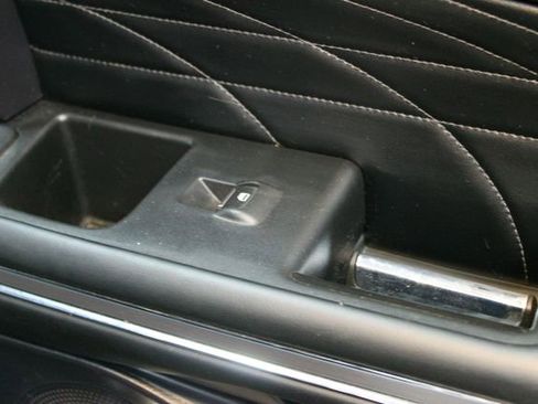 Used 2019 Ford Expedition Platinum image 13