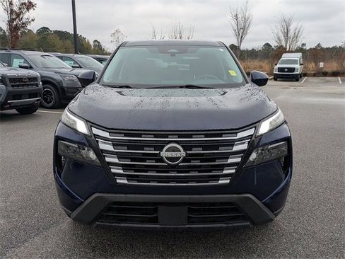 Certified 2024 Nissan Rogue SV image 9