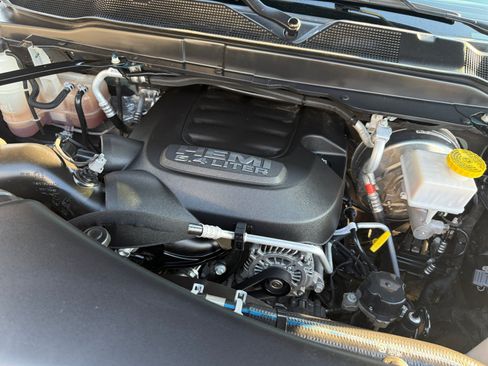 Used 2022 RAM 2500 Big Horn w/ Night Edition AWD/4WD image 33