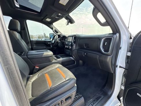 Used 2021 GMC Sierra 2500 AT4 w/ AT4 Premium Plus Package AWD/4WD image 30