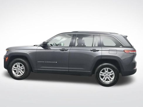 Used 2024 Jeep Grand Cherokee Laredo RWD image 9