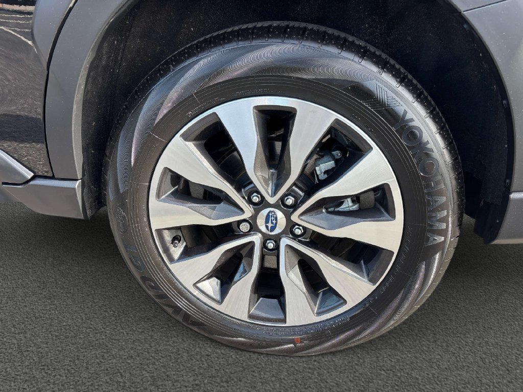 Used 2025 Subaru Outback Limited AWD/4WD image 9