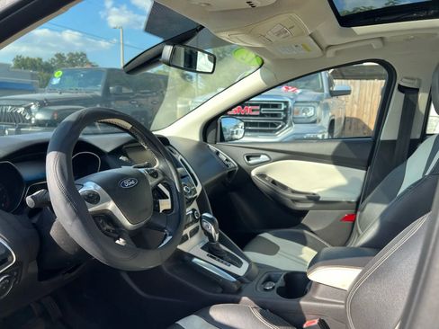 Used 2012 Ford Focus Titanium image 9