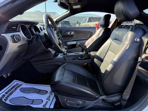 Used 2019 Ford Mustang Premium image 10