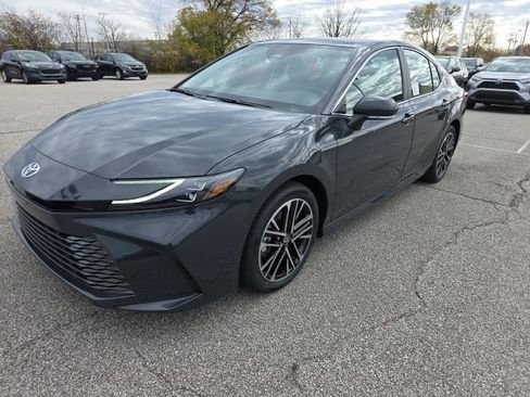 New 2026 Toyota Camry XLE FWD image 3