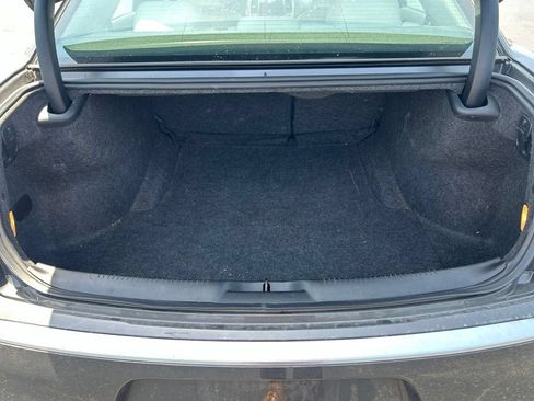Used 2021 Chrysler 300 Touring L RWD image 11