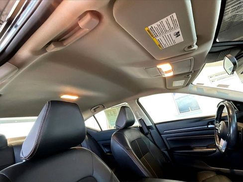 Used 2022 Nissan Altima 2.5 SR image 22