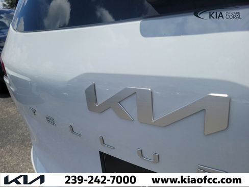 Certified 2023 Kia Telluride LX FWD image 10