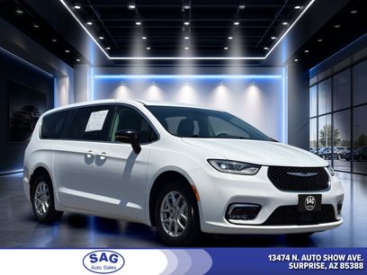 Used 2024 Chrysler Pacifica Touring-L