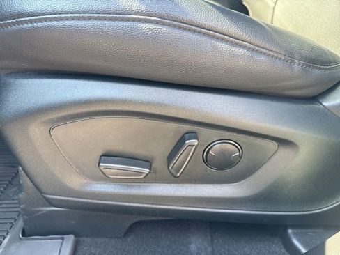 Certified 2023 Ford Explorer Limited w/ Limited Technology Package image 21