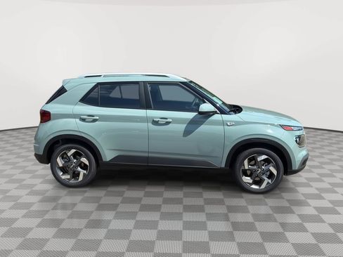 Used 2026 Hyundai Venue SEL FWD image 5