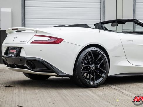 Used 2016 Aston Martin Vanquish Volante image 60