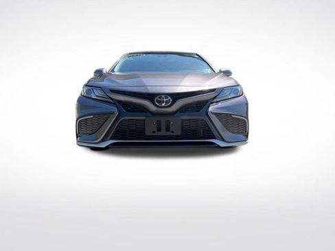 Used 2022 Toyota Camry XSE FWD image 7