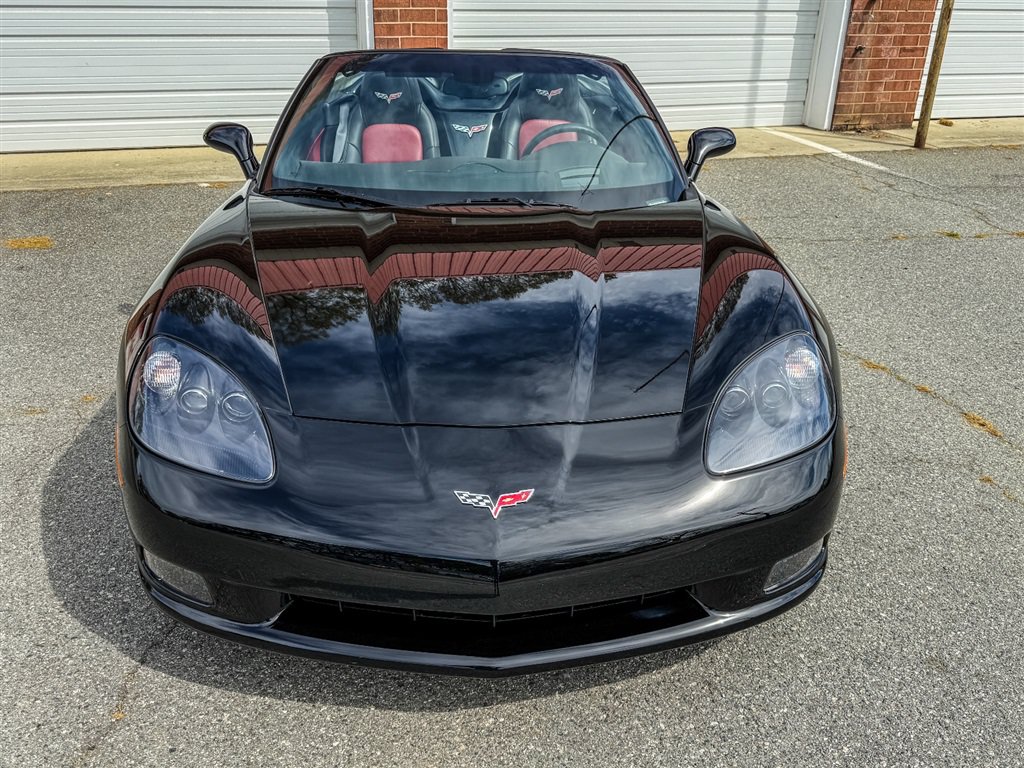 Used 2011 Chevrolet Corvette Convertible w/ Preferred Equipment Group RWD image 13